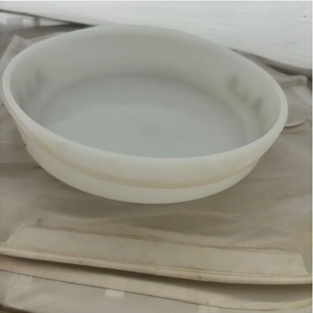 Glasbake Green Daisy J2423 9” Milk Glass Pie Plate 1970’s
